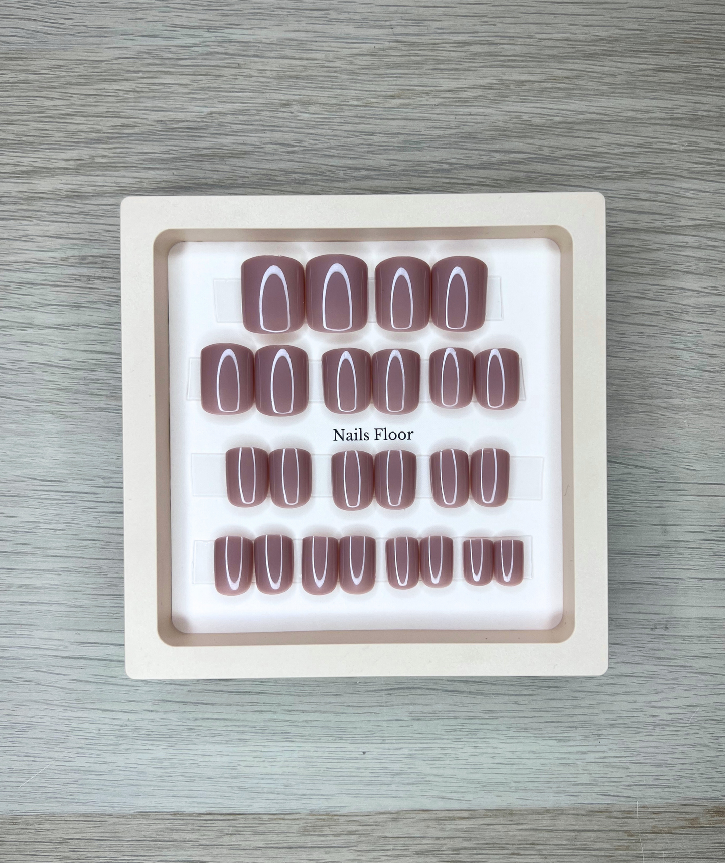 Short Bob - Warm Beige