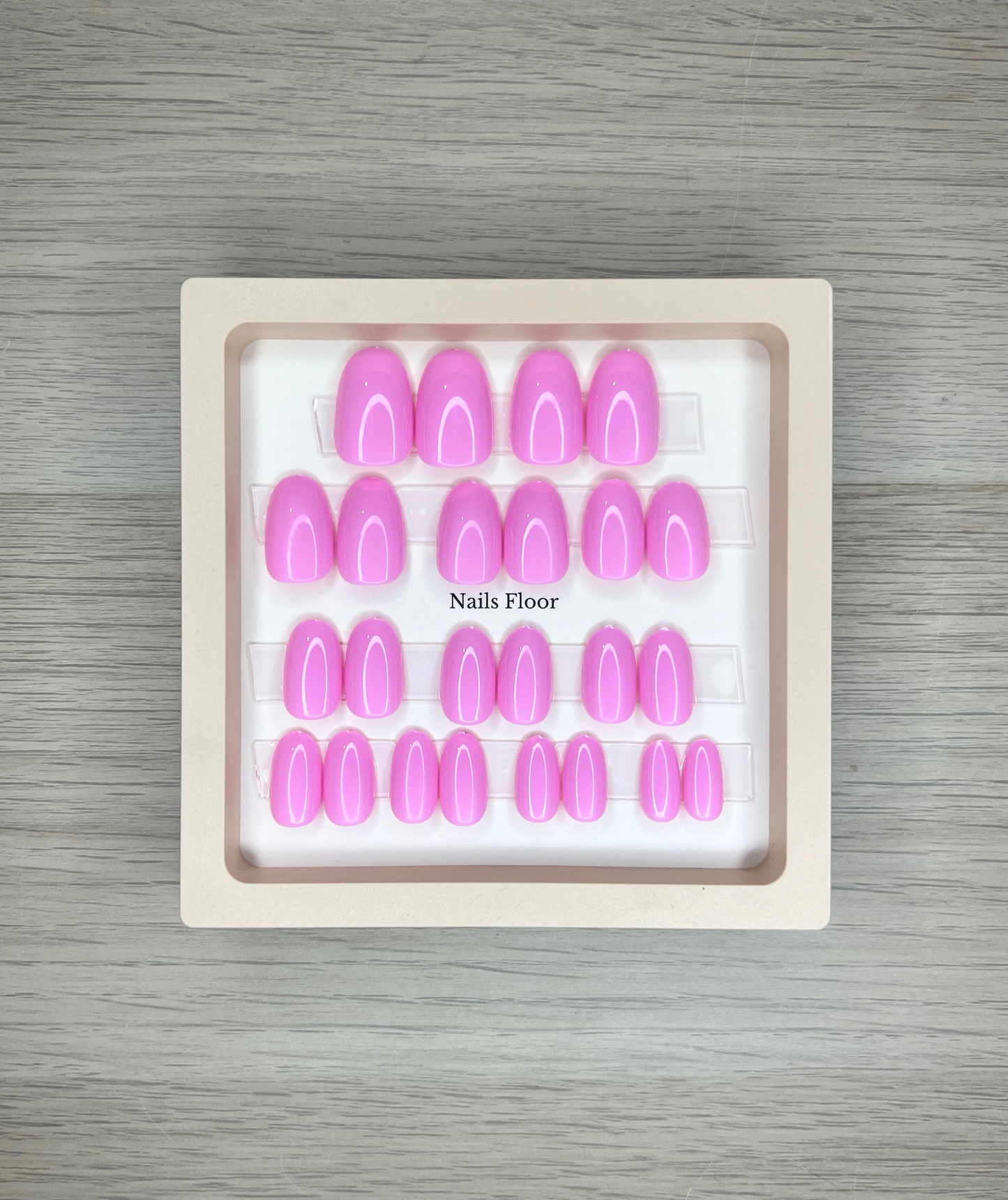 False nails - Almond