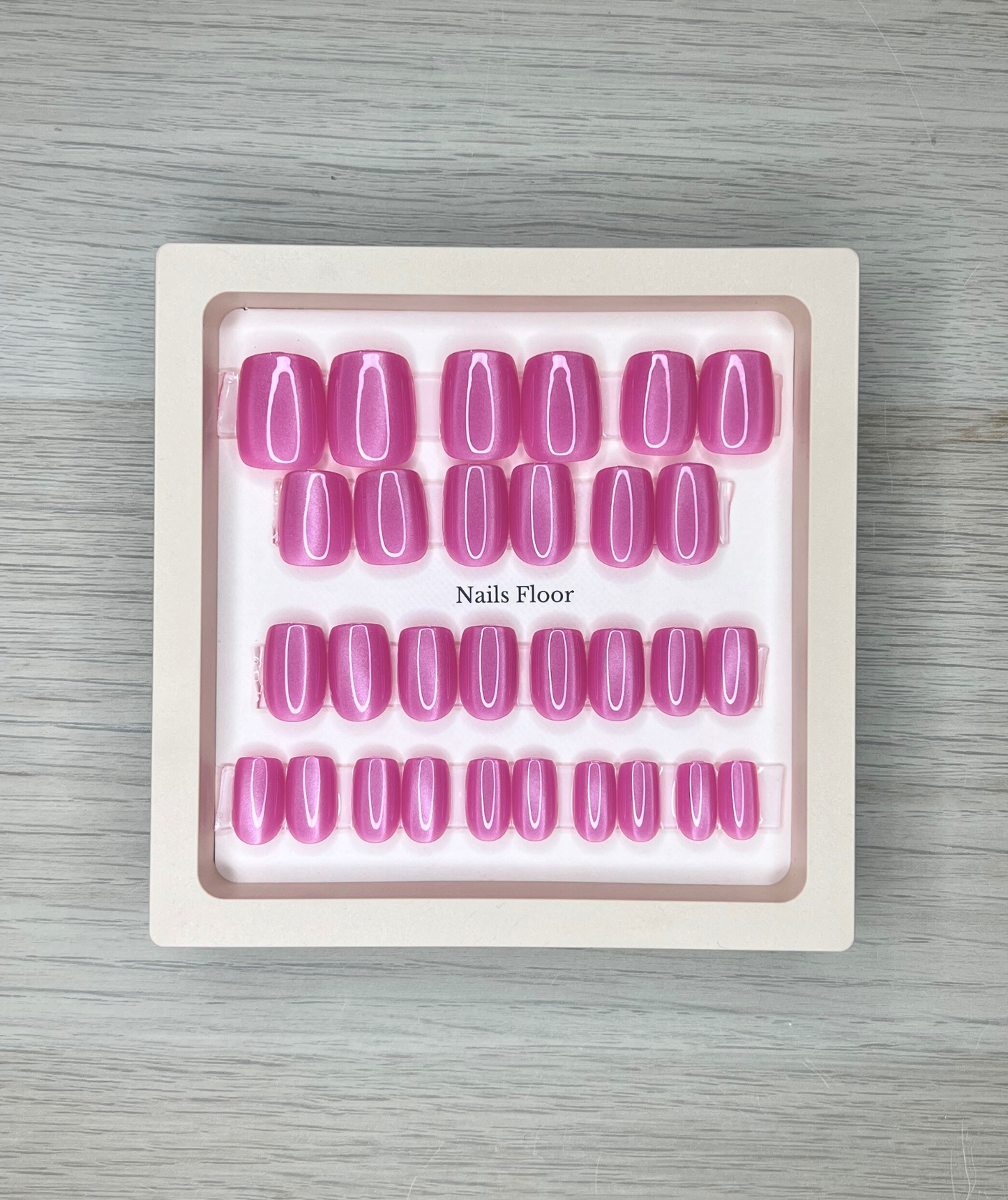 Cat eye effect false nails - 30 press-on nails + 48 adhesives