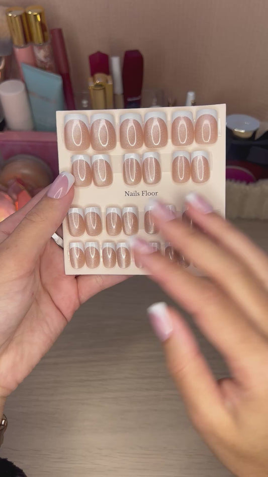 Cat eye effect false nails - 30 press-on nails + 48 adhesives